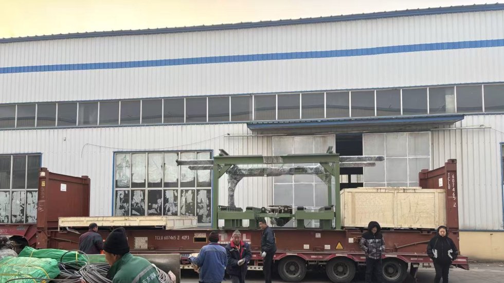 How Does Xinbaisheng’s Latest Shipment of Solid Tyres and Movable Mold Openers Strengthen Global Industrial Supply Chains?