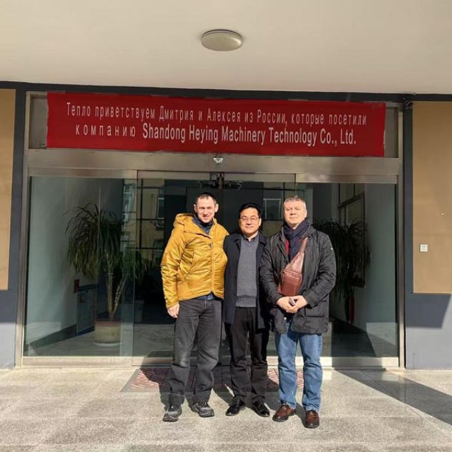 Bienvenue aux clients russes pour visiter notre entreprise