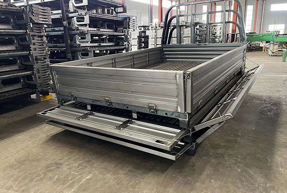 _0003_车厢喷粉前