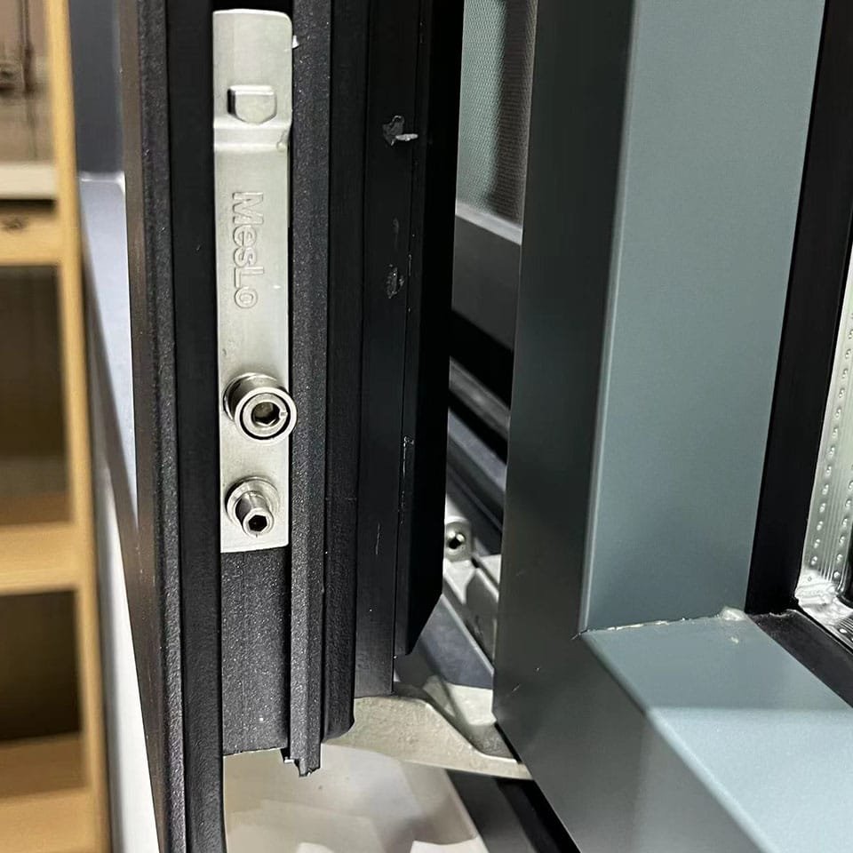 _0221_389c08494ae7db34e8e98f9b05a032c