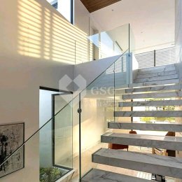 Modern Frameless Tempered Glass Stair Railing for Contemporary Homes|Globalstar Glass