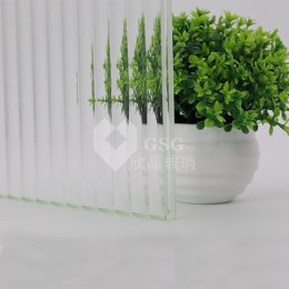 Custom Patterned Laminated Glass for Interior Decoration and Architectural Projects|Globalstar Glass 3