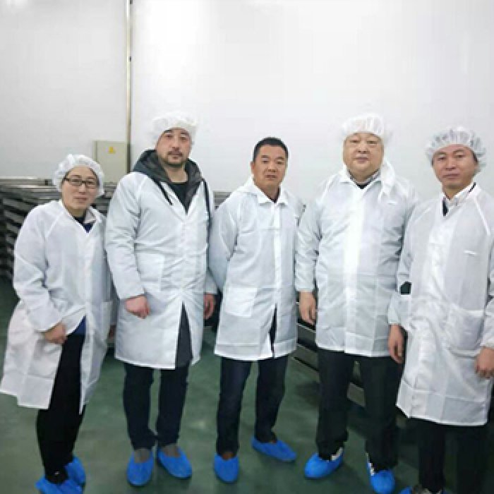 Cooperative customers