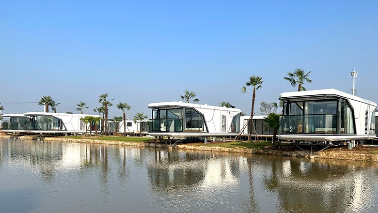 Space Capsule Homestay Project