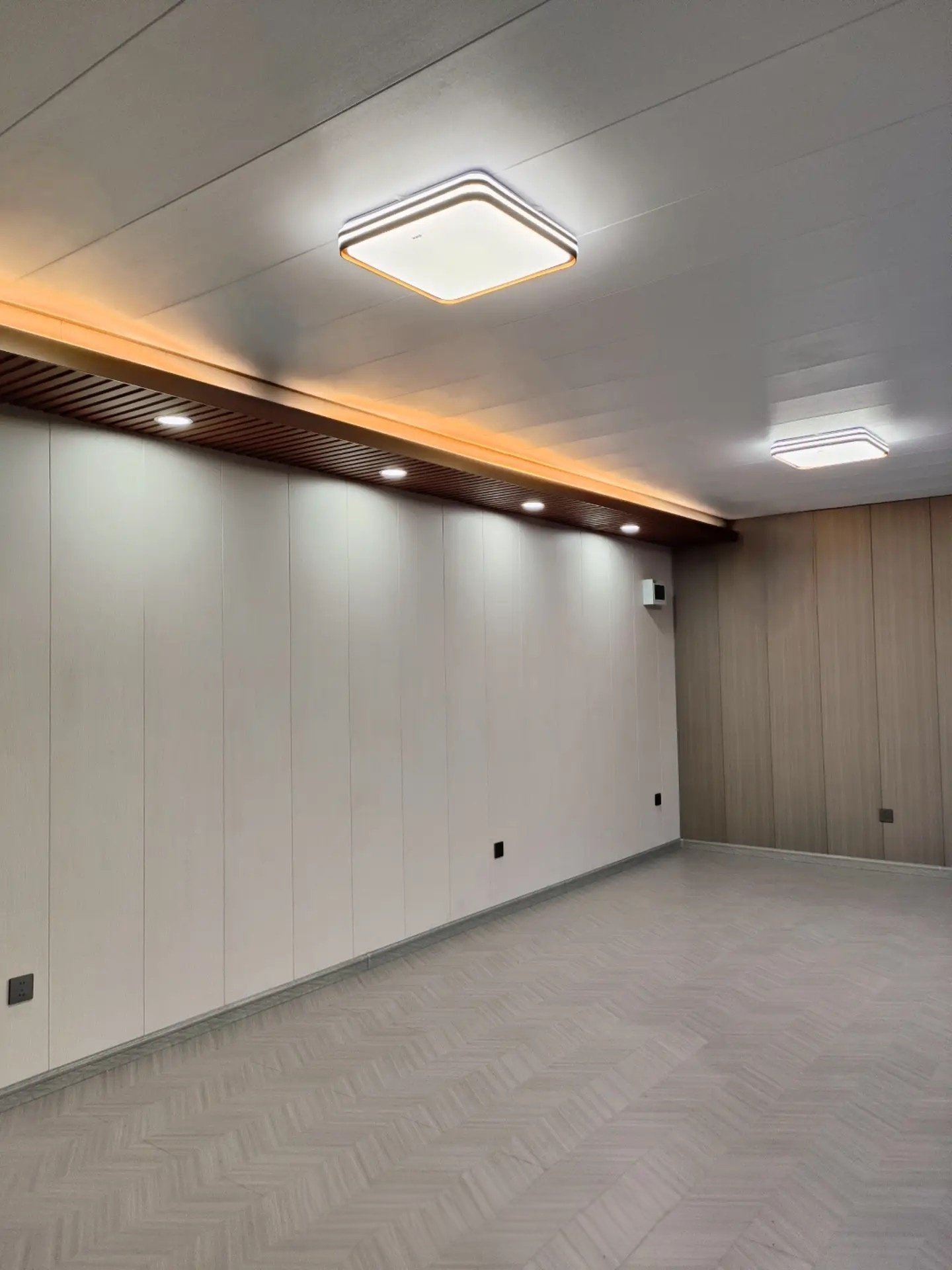 outdoor retail pod