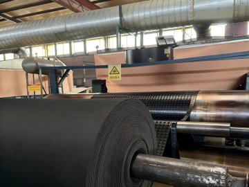 Anti-slip rubber sheet roll at the origin