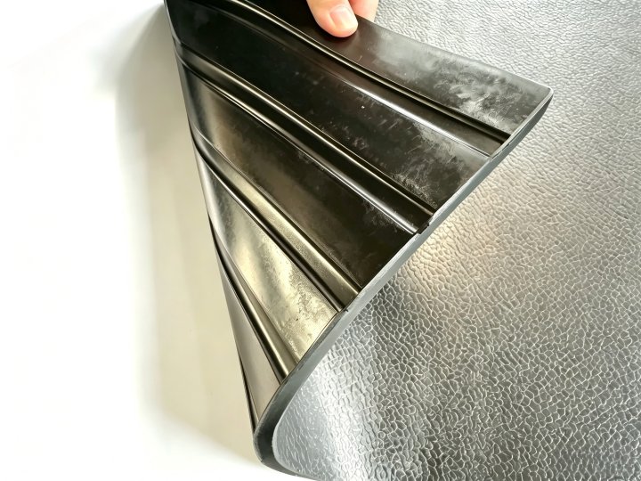 Rubber sheet
