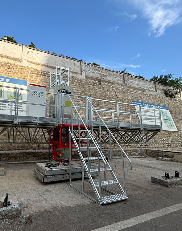 Plataforma elevadora de construcción