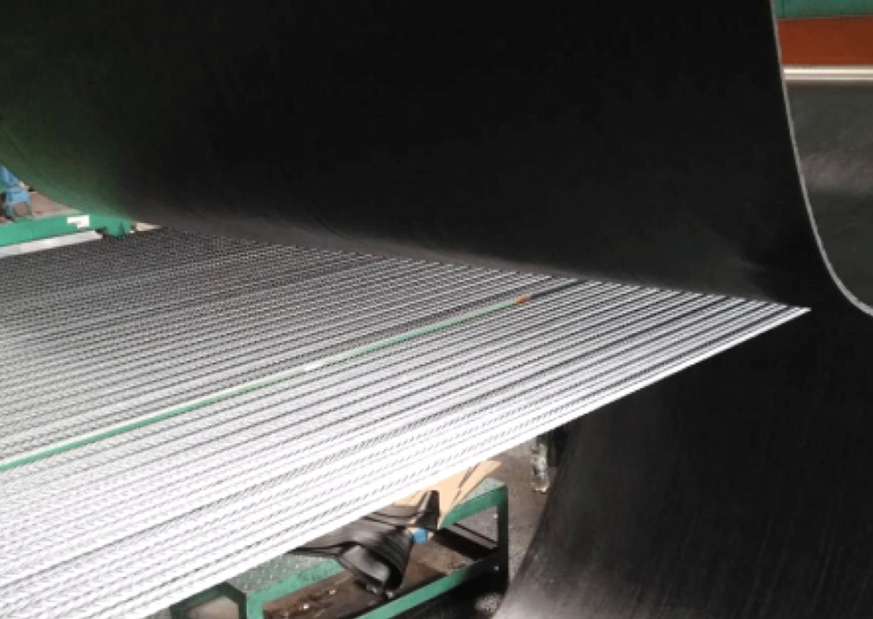 _0113_steel-cord-rubber-conveyor-belt-1200x720