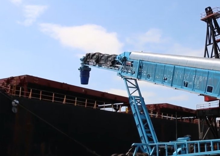 SHIP LOADER