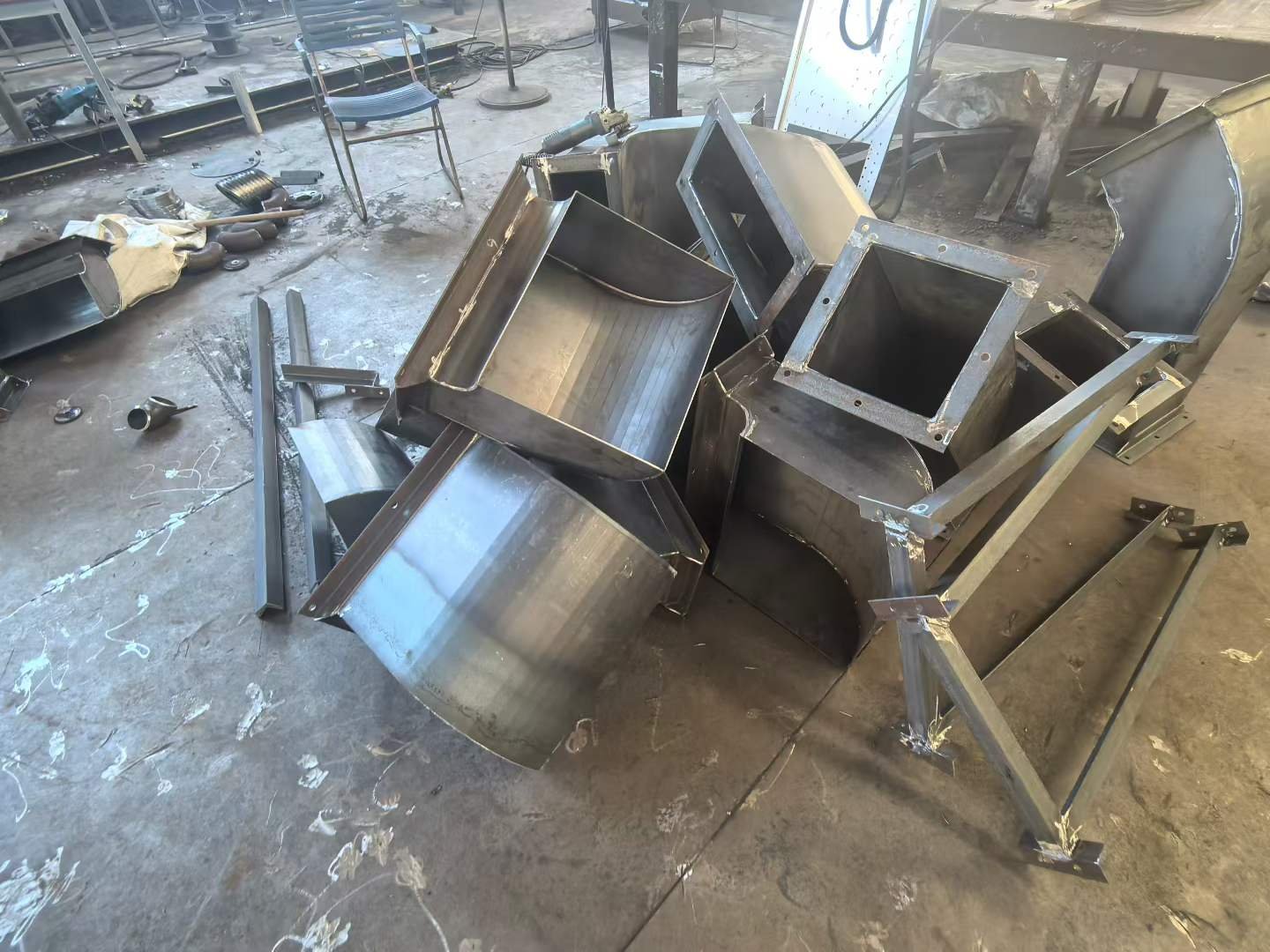 Prefabricated ventilation ducts