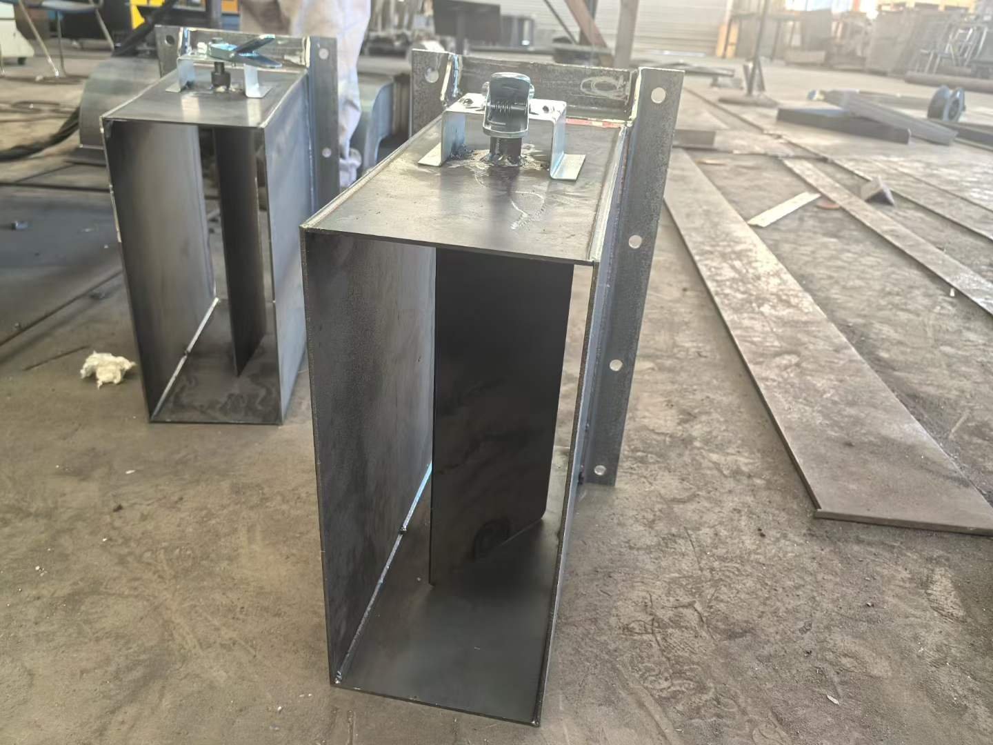 Prefabricated ventilation ducts