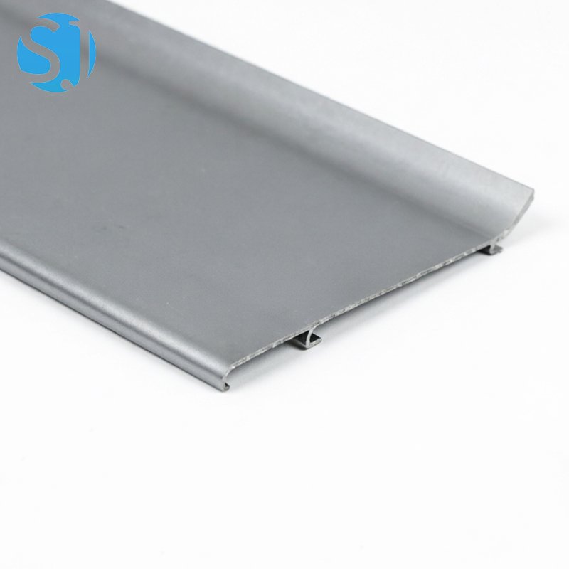 Rodapié de aluminio redondeado
