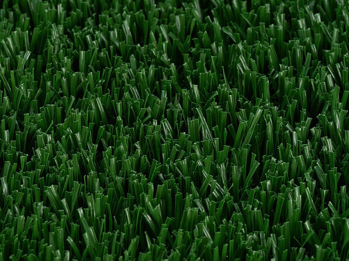 Durable artificial grass for residential courtyards