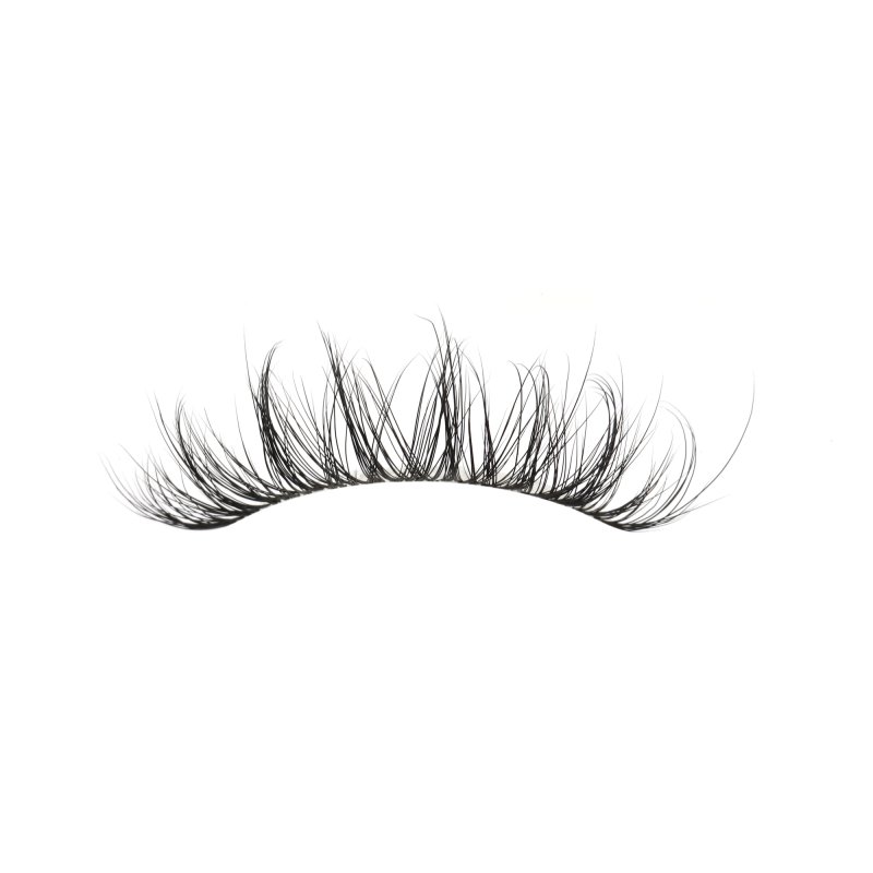 Fluffy Wispy Lashes wearing effect