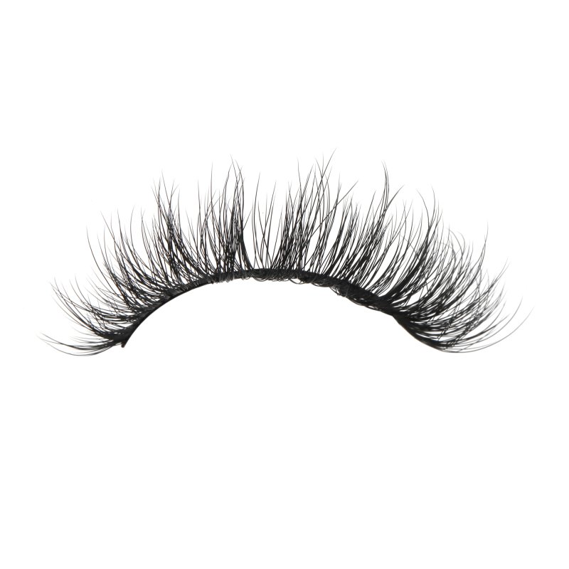 Long Fluffy faux mink lashes wearing effect