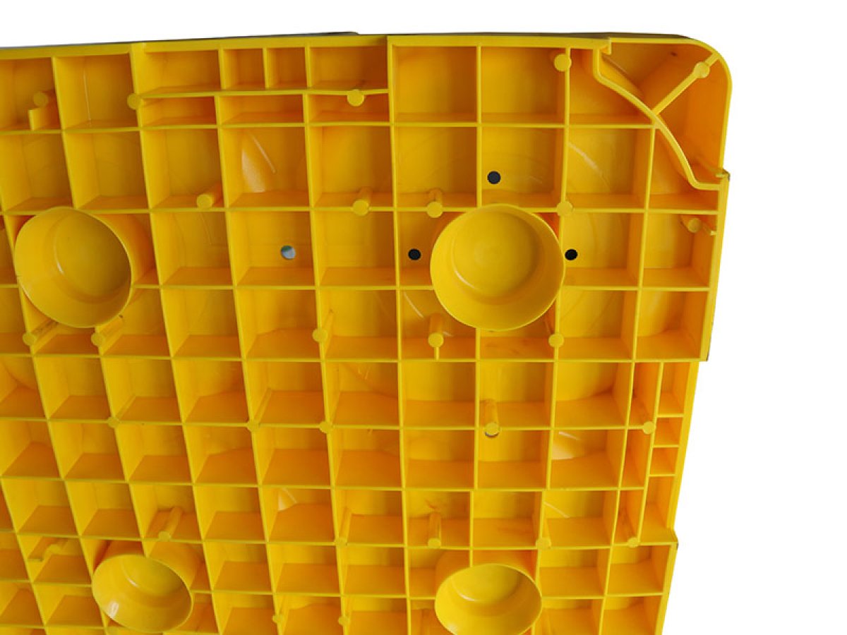 Palet de botellas de agua (1374)