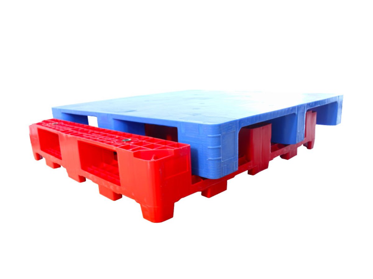 Palet de botellas de agua (1373)