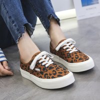 Ladies canvas shoes