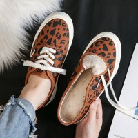 Ladies canvas shoes