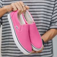 Slip-on canvas shoes for men and women