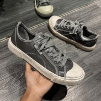 classic men canvas shoes