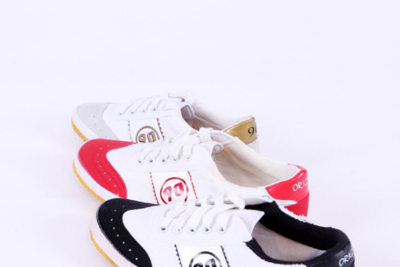 For three decades, with a focus on creating classics, Dalu Factory interprets craftsmanship and original aspiration through customized vulcanized shoes