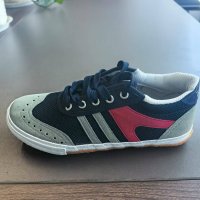canvas sports shoes