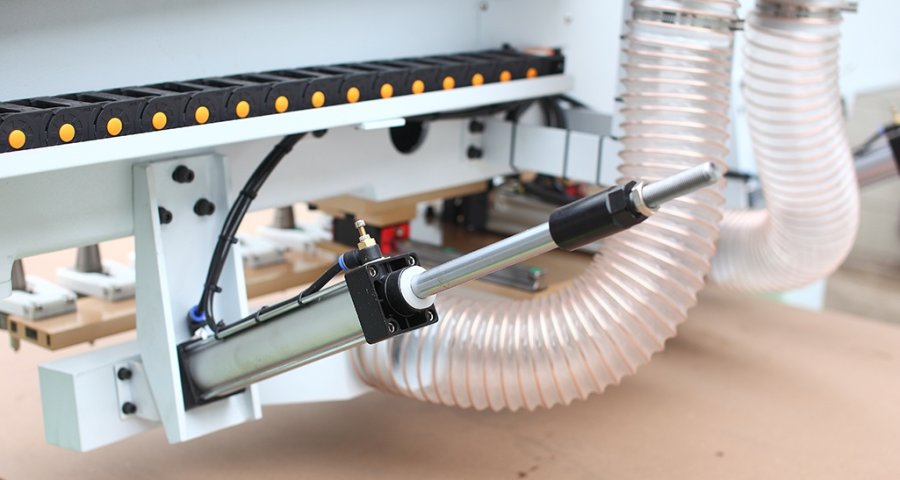 Trinity feeding device