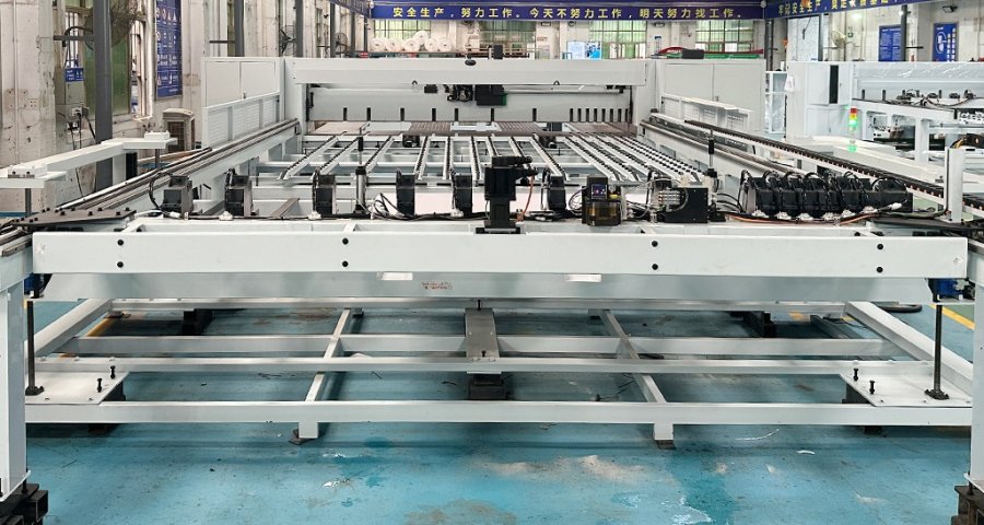 Rear loading platform