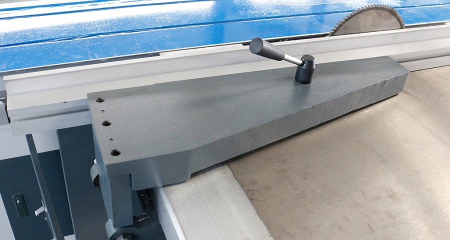 Electrically dependent ruler