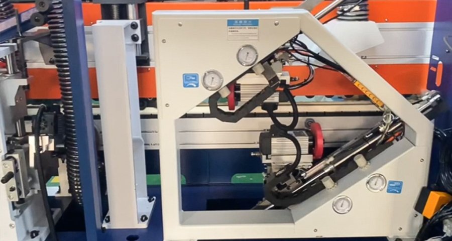 Double-track edge trimming