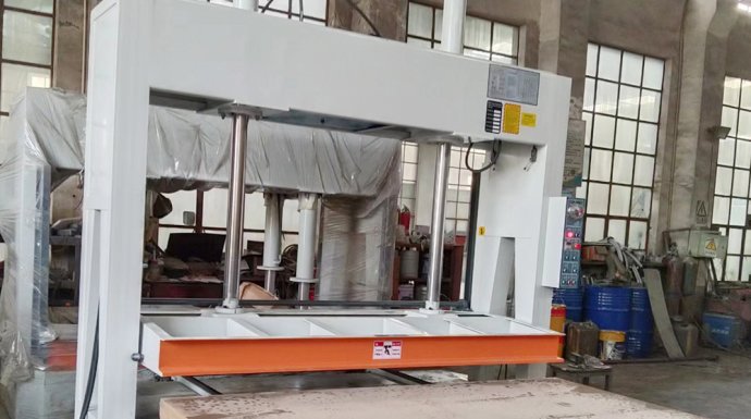 A cold press with automated loading and unloading—delivering higher efficiency!