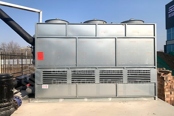 Operational closed countercurrent cooling tower in real environment