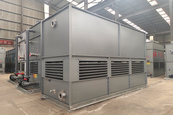 Large open countercurrent cooling tower