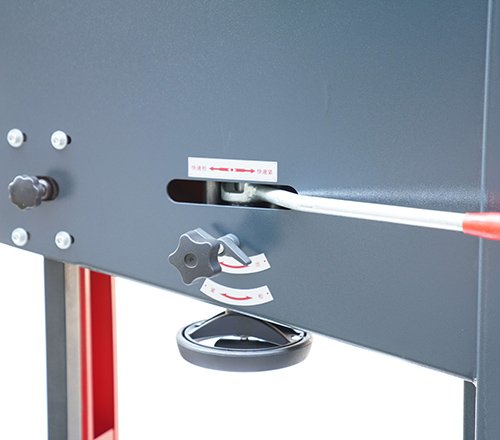 Come standard with quick tension for easy changing of saw blade