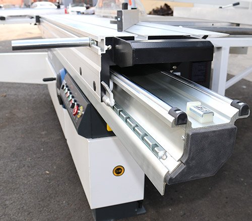 Thickened sliding table