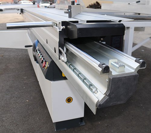 Thickened sliding table
