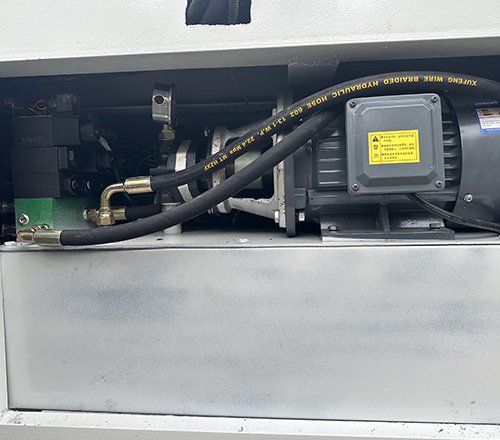 Hydraulic station