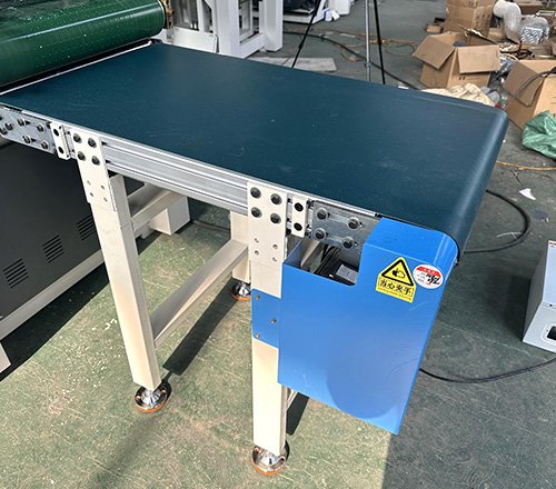 Conveyor table