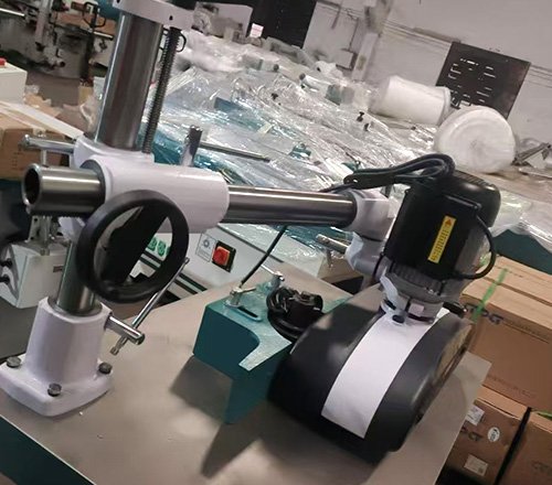 Automatic feeding device