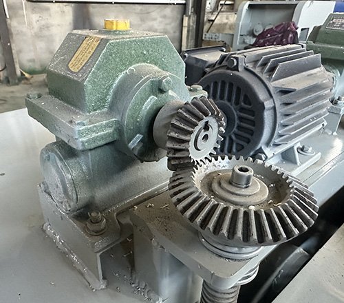 Lifting device