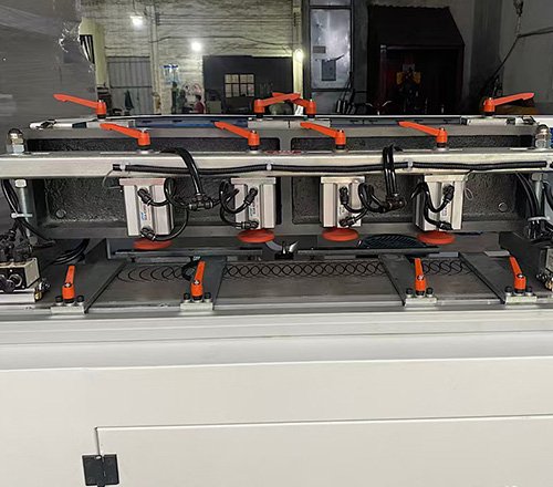Movable Pressing Device