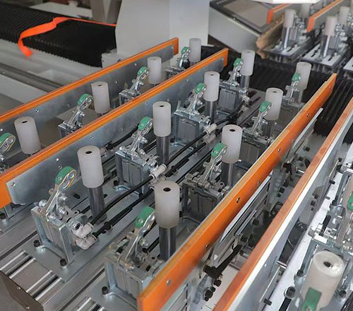 Multi-point fixed workpiece clamping