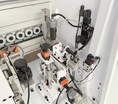 Automatic nail gun