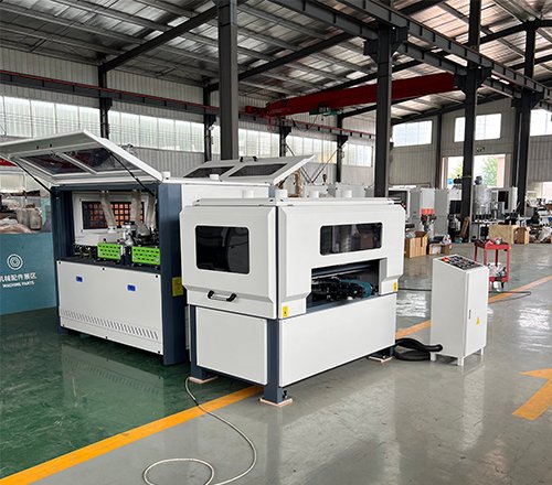 Three-sided sanding machine