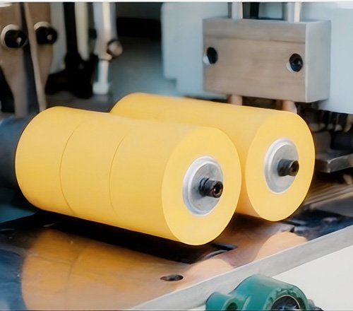 Rubber wheel device