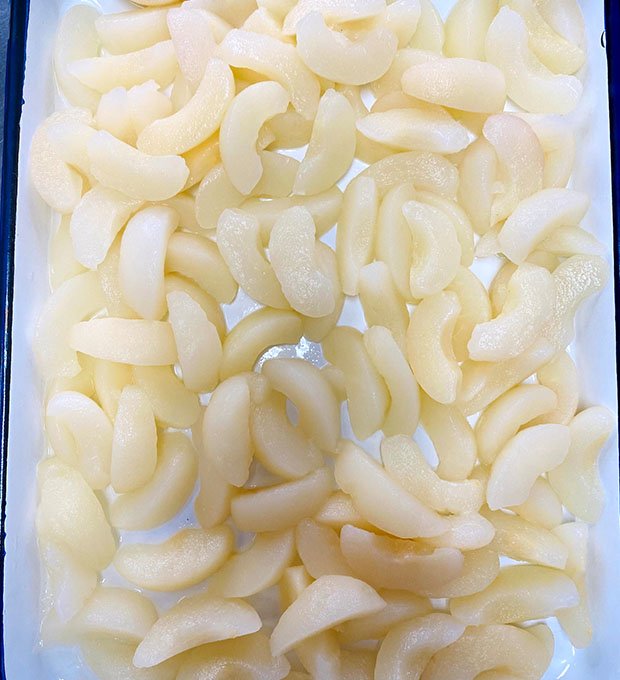 industrial canned pear in light syrup for OEM supply