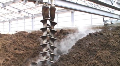 Large capacity vertical auger fermentation machine