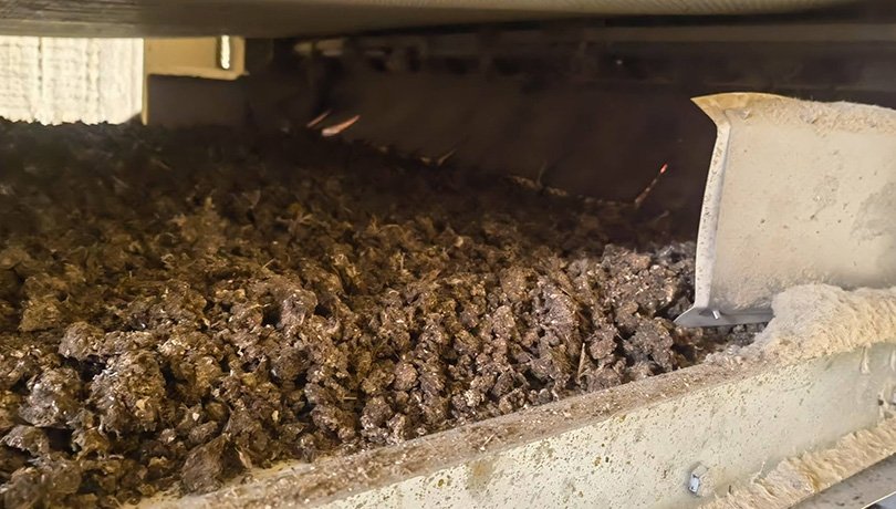 Manure air-drying equipment